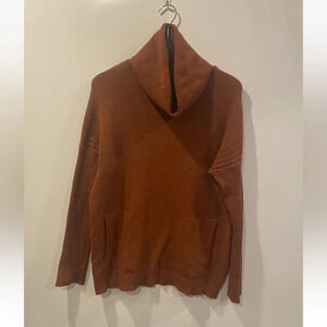 Cyrus Turtleneck Straight Hem Long‎ Sleeves Pullover Sweater Size Small (750)